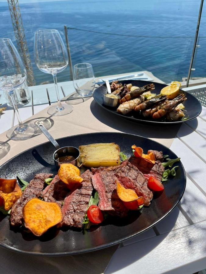 Hotel Calavita Rooftop & Spa San-Martino-di-Lota Экстерьер фото